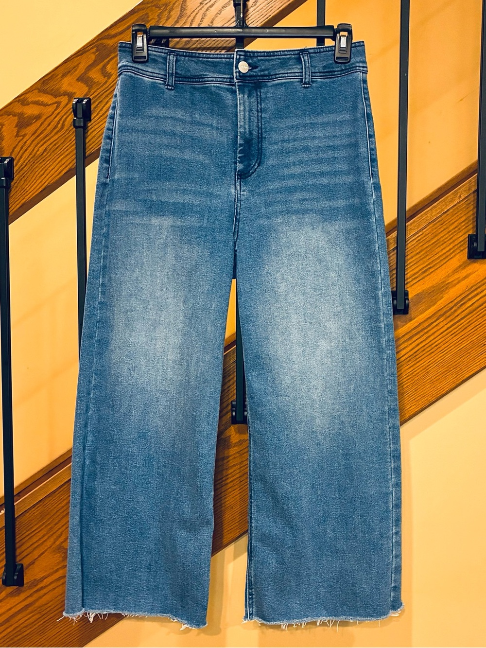 Odyn Jeans High Rise Stretch Wide Leg Raw Edge Hem Cropped SZ. 10/29